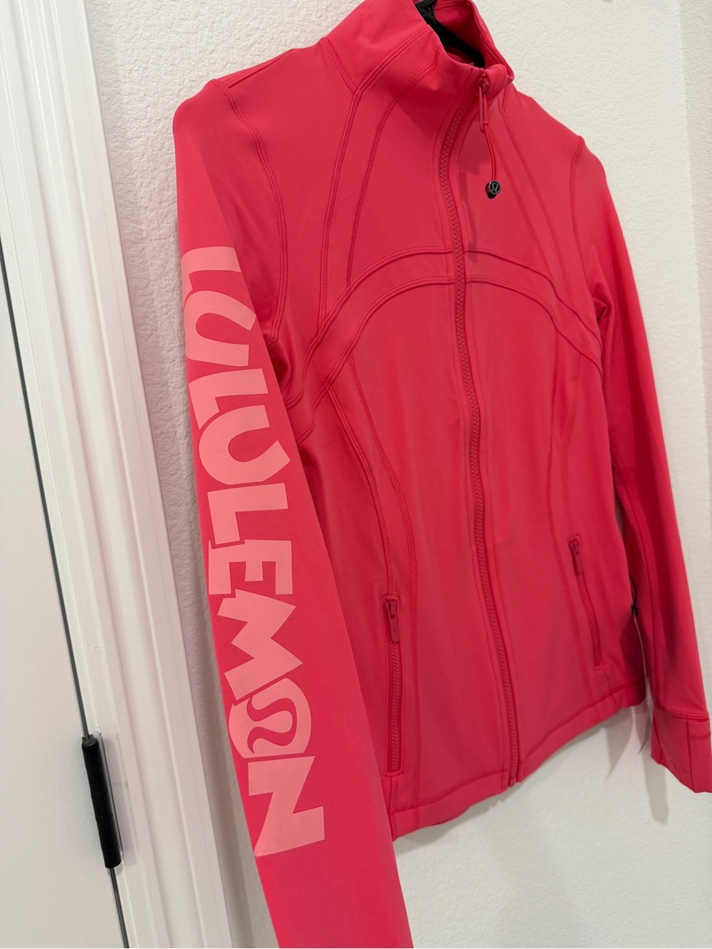 Lululemon x Disney Define Jacket Limited Edition - Sz 4